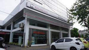 Salah satu diler baru mobil bekas bersertifikasi untuk mendukung penjualan Honda