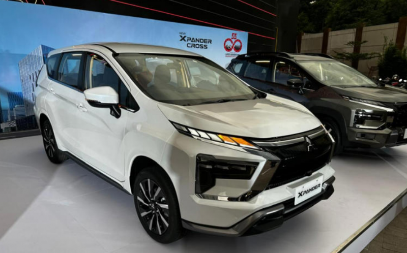 Mitsubishi Xpander dan Xpander Cross Facelift 2025 Resmi Meluncur Ini Detail Ubahan dan Harganya