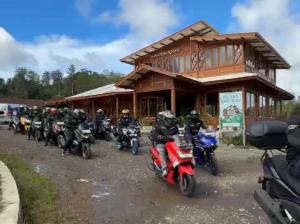 Journalist Max Community dan Perjalanan Selebrasi 1 Dekade ke Pantai Selatan Jawa
