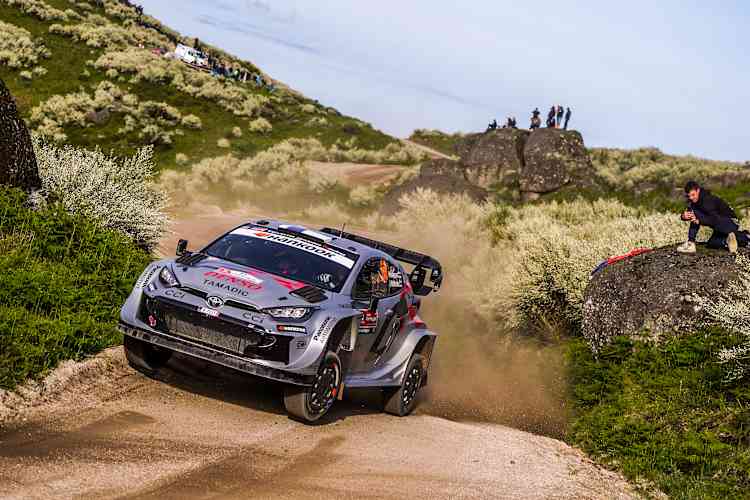 WRC 2025 Portugal: Ott Tanak Apes. Tiga Joki Toyota Gazoo Racing Rapat di Puncak Kejuaraan Dunia