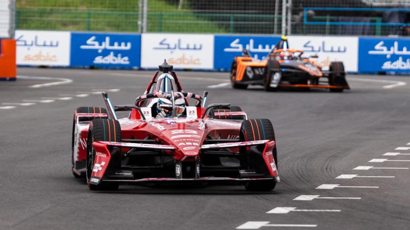 Oliver Rowland #23 - Tim Nissan Formula E 2025 (Foto: Nissan)