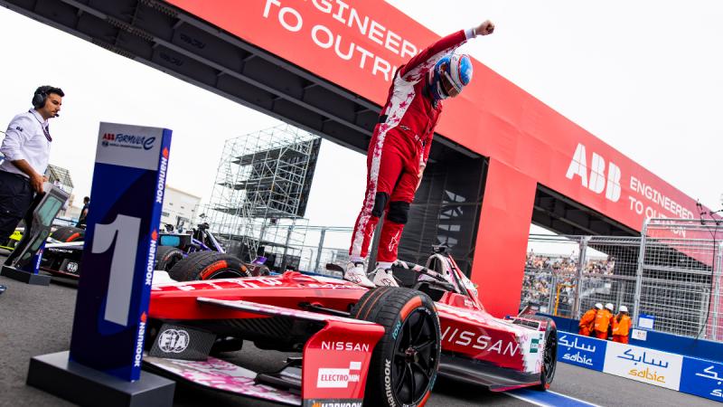 Oliver Rowland #23 - Tim Nissan Formula E 2025 (Foto: Nissan)
