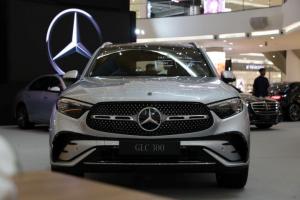 Tampilan mewah Mercedes-Benz GLC 300 4MATIC AMG Line 