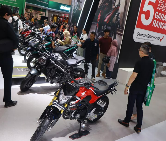 Motor Sport 150 Cc Murah? Honda CB150 Verza Buktinya Harganya Nyaris Setara Scoopy