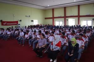 Astra Honda Bareng Wahana Berbagi Ilmu Terkait Teknologi di SMK Negeri 53 Jakarta