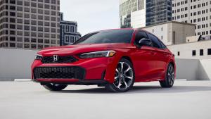 Dominasi Honda Civic Hybrid Berlanjut, Raih Gelar Mobil Baru Terbaik Untuk Kaum Muda 2025