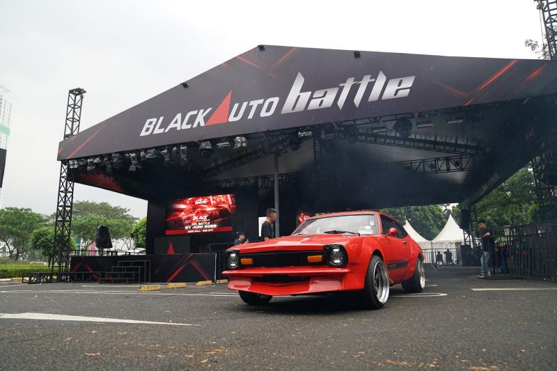Sebuah mobil modifikasi apik yang menjadi perhatian di ajang BlackAuto Battle 2025