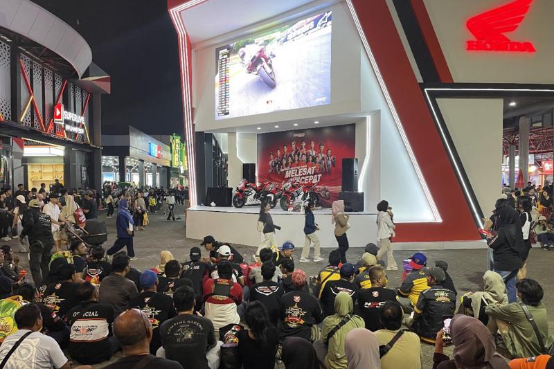 Keseruan nobar MotoGP bareng Astra Honda di Jakarta Fair 2025