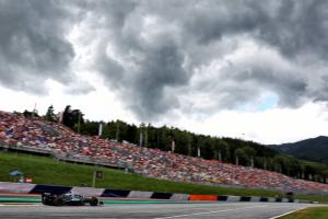 F1 2025 Austria: George Russell Geser Max Verstappen, Alex Dunne Bikin Kejutan di McLaren