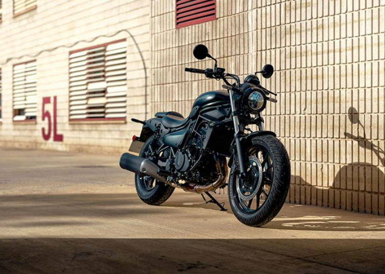 Kawasaki Eliminator 2023: Cruiser Bergaya Urban dengan Tenaga Ganas, Siap Tantang Honda Rebel