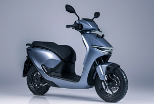 Honda CUV e Kini Cuma Rp19 Jutaan Ini Deretan Keuntungan Beli Motor Listrik Premium Futuristik Ini