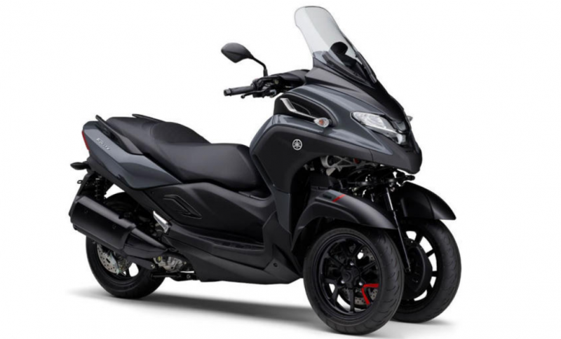 Bisa Berdiri Sendiri dan Irit Banget Yamaha Tricity 300 2025 Motor Tiga Roda yang Makin Canggih dan Gagah