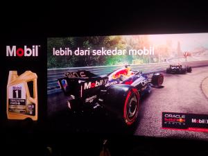 Aktivitas Seru Mobil Gathering Wilayah Jabodetabek, Nobar Film F1 dengan Experience Baru