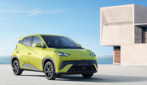 Harga Cuma Rp 195 Juta BYD Atto 1 Diserbu di GIIAS 2025 Tim Sales Kewalahan