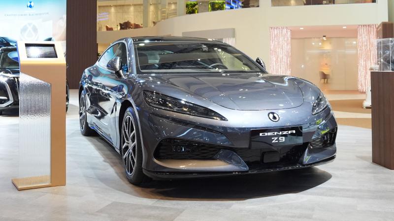 Denza Z9 di GIIAS 2025 (Foto: Mobilinanews)