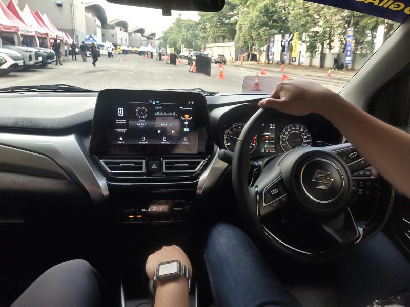 Sesi test drive, merasakan langsung kenyamanan Suzuki Fronx SGX di GIIAS 2025
