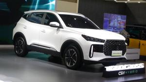 Bukan Kaleng-Kaleng!, Chery Tiggo Cross CSH Hybrid Langsung Jadi Mobil Hybrid Favorit GIIAS 2025