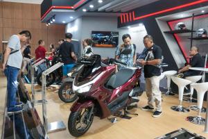 Skutik Honda Laris Manis di GIIAS 2025, Honda PCX160 Roadsync Jadi Primadona
