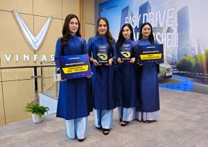 Bawa Kolaborasi Penuh Makna Hingga Produk Penunjang Mobilitas Listrik, VinFast Raih Sepasang Penghargaan di GIIAS 2025