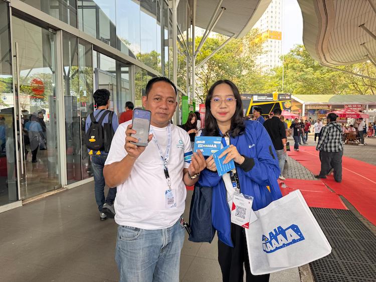 Pengunjung GIIAS 2025 Begabung dengan aplikasi AstraPay