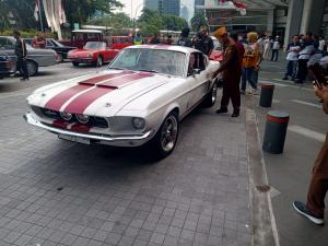PPMKI Kirab Mobil Kuno, Diwarnai Raungan Shelby dan Keanggunan Bell Air