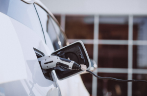 Mau Ganti Baterai Mobil Hybrid? Ini Biaya dan Faktornya yang Bikin Kantong Menjerit