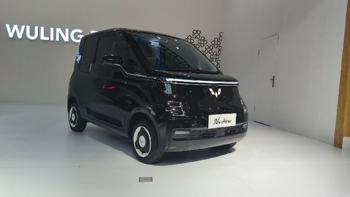 Tampilan New Air EV yang menjadi model baru mobil listrik mungil Wuling
