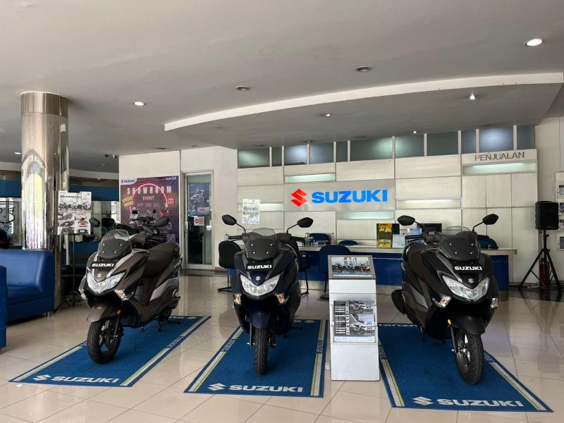 Deretan skutik Suzuki di salah satu dealer Indo SunMotor Gemilang