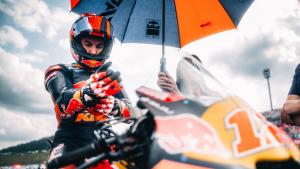 MotoGP 2025 Indonesia: Maverick Vinales Mundur, Prioritaskan Pemulihan Cedera Bahu Kirinya