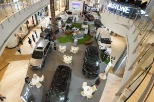 Wuling Bawa Mobil ICE, Hybrid hingga EV dalam Show di Mall Central Park, Nikmati Promo Menarik!