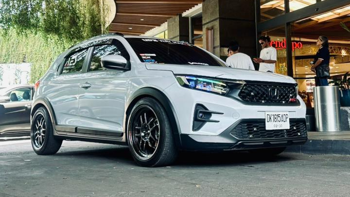 Honda WR-V RS `Stellar Diamond` (Foto: Ist)