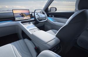 Geely Perbarui Software EX5, Pakai Apple CarPlay dan Kontrol Volume untuk AVAS Low Speed Alert   