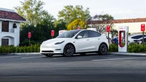 Geger! Autopilot Tesla Kembali Disorot Usai Tabrak Mobil Polisi