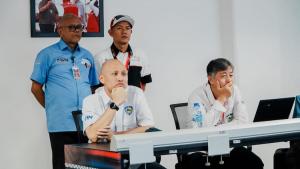 Ananda Mikola Tinjau Race Control dan Sistem Pengawasan Lintasan Sirkuit Mandalika