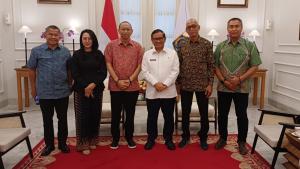Ikon Otomotif Jakarta Kembali, Gubernur Pramono Anung `Buka Pintu Balai Kota` untuk Metropolitan Teladan Rally 2025