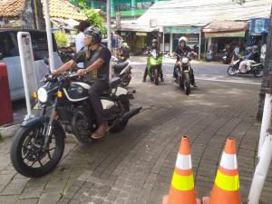 Royal Enfield Kenalkan Kehandalan Mesin lewat Costumer Gathering