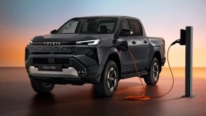 Meluncur! Legenda Toyota Hilux Resmi Di Suntik Listrik Murni