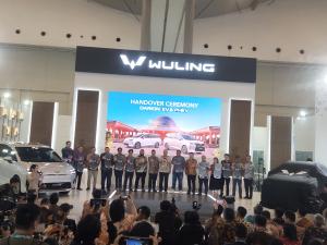 Tinggalkan Jejak di GJAW 2025, Wuling Serahkan Unit Darion ke Konsumen