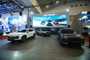 Jetour Dashing dan X70 Plus Bawa Pengalaman Family Travel Series di GJAW 2025