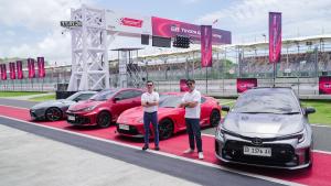 Beri Energi dan Dukungan Ekosistem Otomotif, Toyota Astra Motor Uji Coba Kendaraan Elektrik di Sirkuit Mandalika