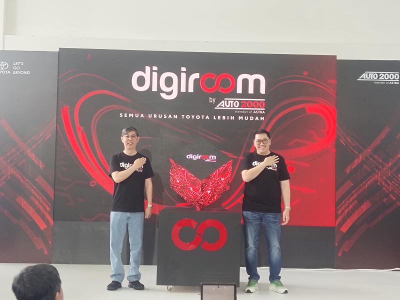 Petinggi Auto2000 meluncurkan aplikasi Auto2000 Digirooom terbaru untuk layanan mobilitas lengkap bagi konsumen 