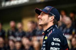 F1: Persiapan ke Musim Depan, Max Verstappen Ngetes Mercedes Pakai Nomor 33 dan 333