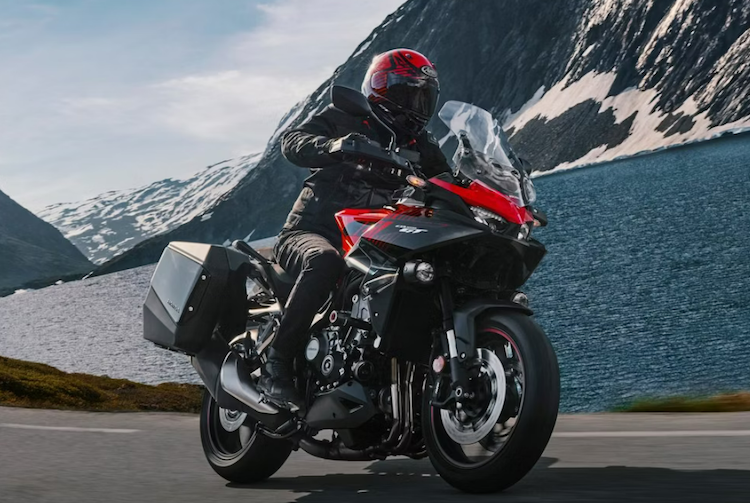 Tampilan macho motor petualangan Honda CB1000GT 2026