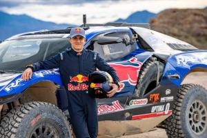 F1 2026: Pemanasan Jelang Dampingi Max Verstappen,  Isack Hadjar Jajal Ford Raptor Spek Dakar di Nevada