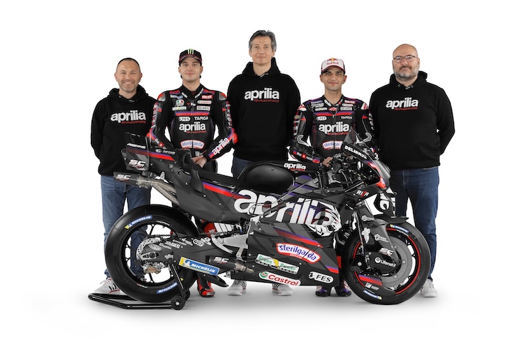 Aprilia Racing memperkenalkan tunggangannya dengan livery baru berikon Singa