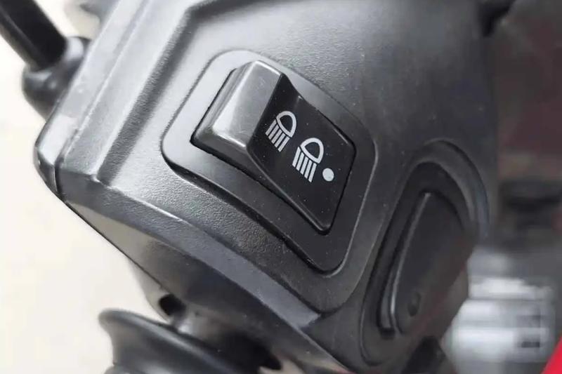 Saklar motor yang sangat penting untuk membantu kenyamanan dan safety saat bermotor