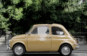 Bukan Soal Gengsi, Tapi Jiwa: Mengapa Mobil Tua Selalu Punya Tempat di Hati Pemiliknya