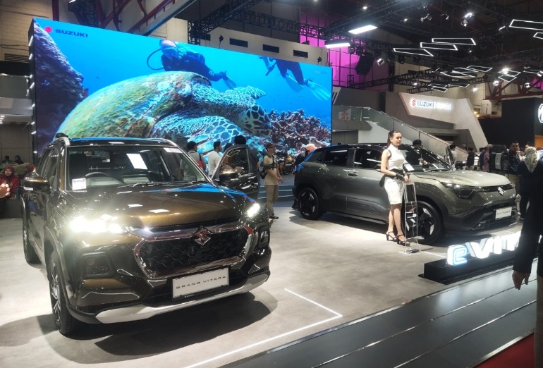 Deretan mobil Suzuki di Boothnya di IIMS 2026