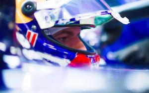 F1 2026: Max Verstappen Bungkam. Sang Ipar Yang Bicara Soal Performa RB22