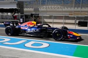 F1 2026 Tes Bahrain: 4 Jam Pertama, Max Verstappen Tercepat. Dikuntit Joki McLaren dan Mercedes